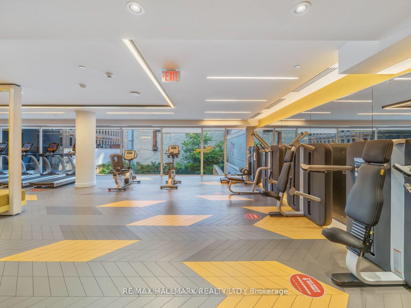 2 Bedrooms Condo at 30 Roehampton,  Toronto For sale