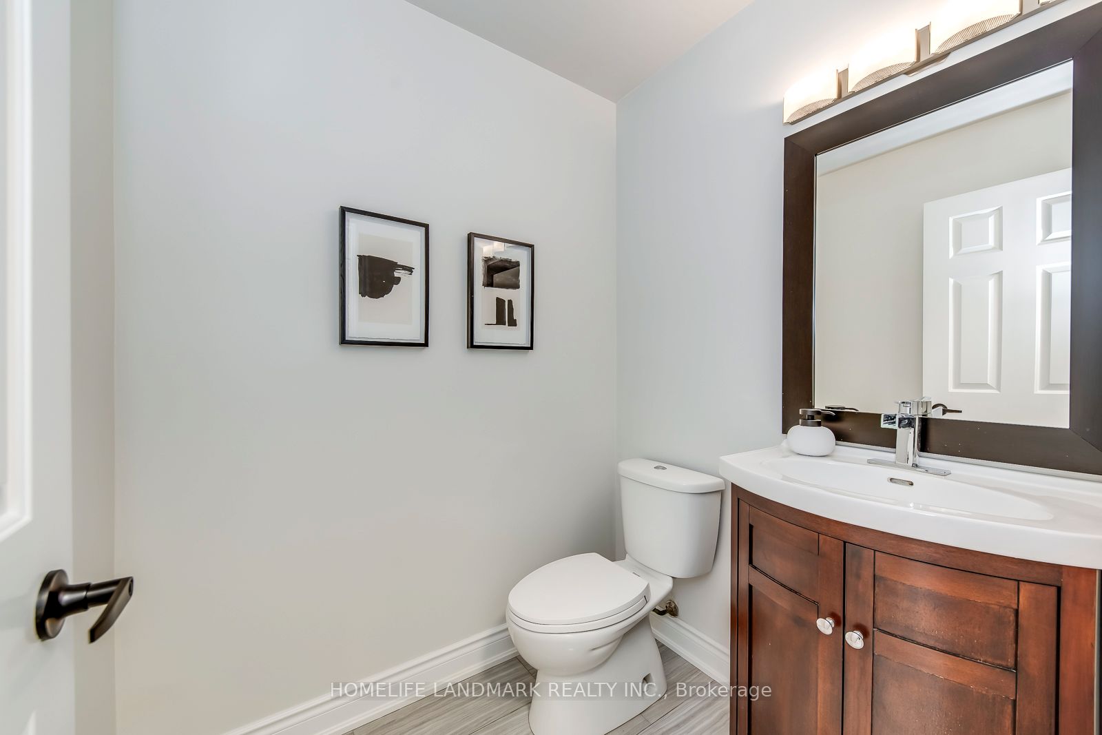 503 BLENHEIM Crescent