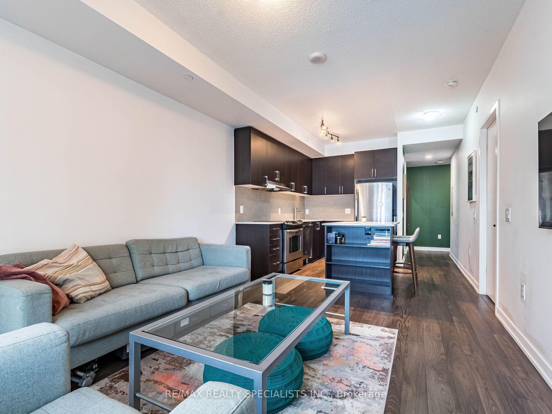 2 Bedrooms Condo at 2560 Eglinton, Mississauga For sale