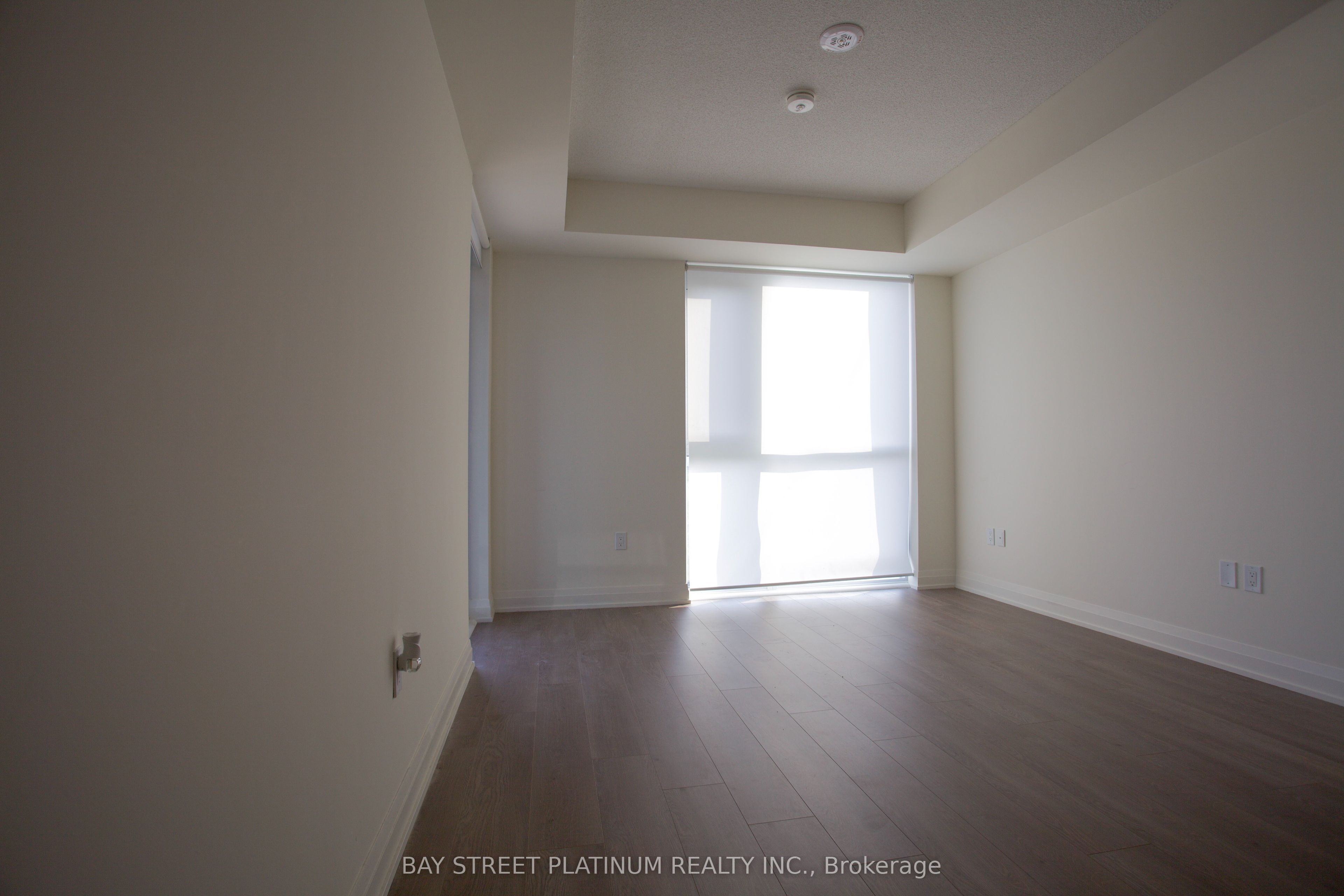 509 DUNDAS Street, #602