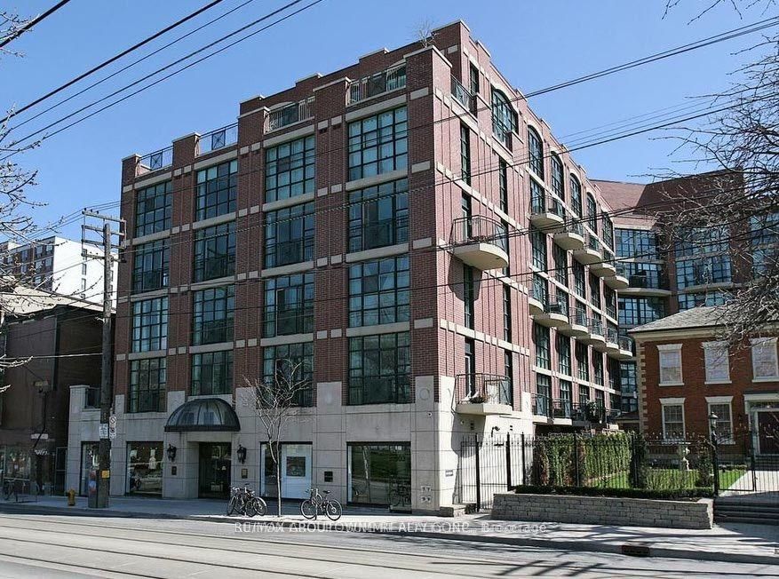 901 Queen Street