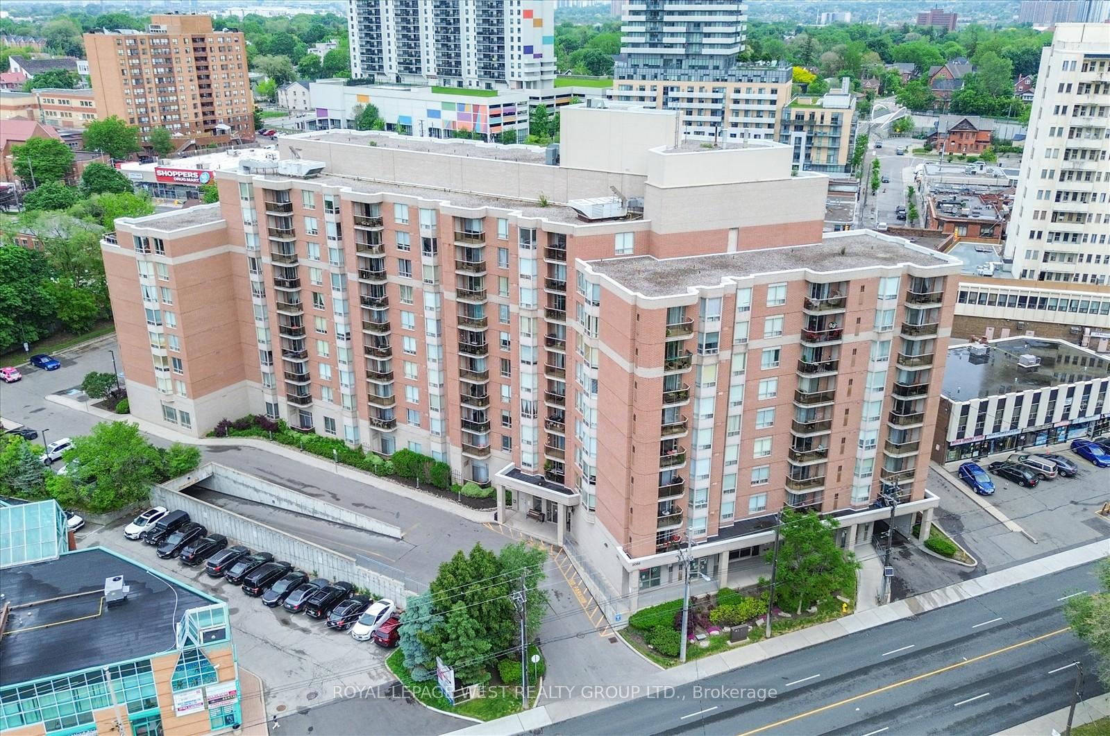 1 Bedroom Condo at 2088 Lawrence, Toronto For sale