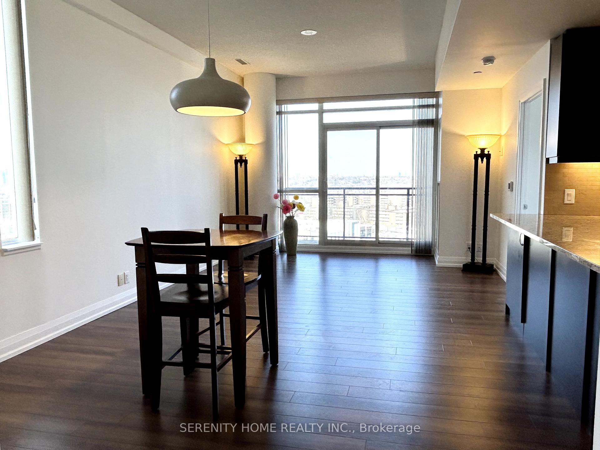 3 Bedrooms Condo at 85 The Donway,  Toronto For sale