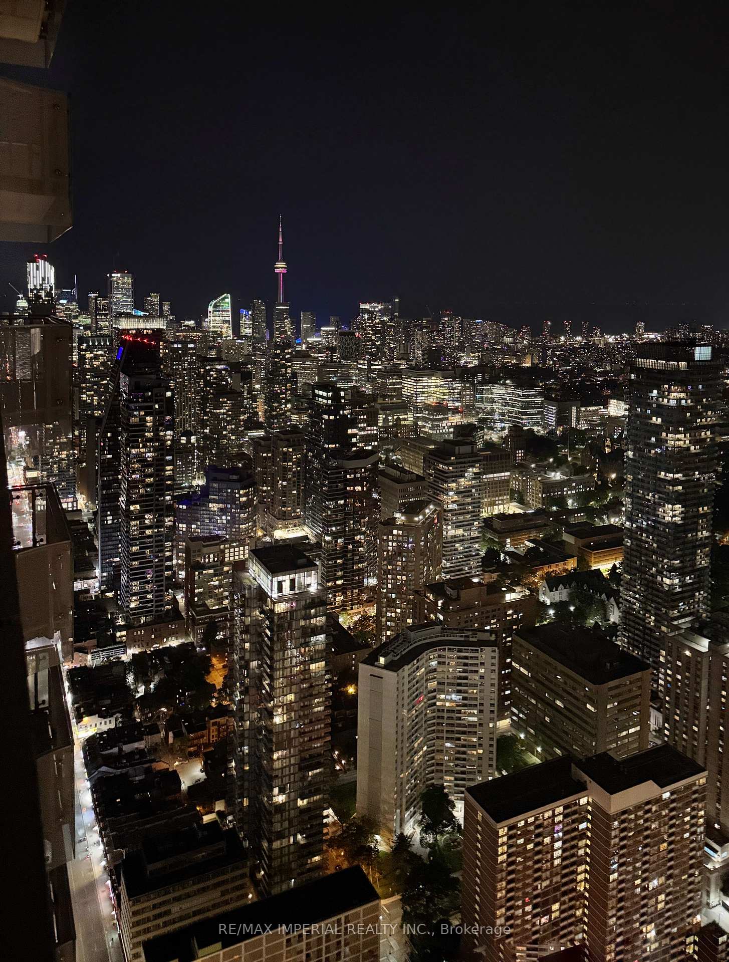 2 Bedrooms Condo at 1 Bloor, Toronto For sale