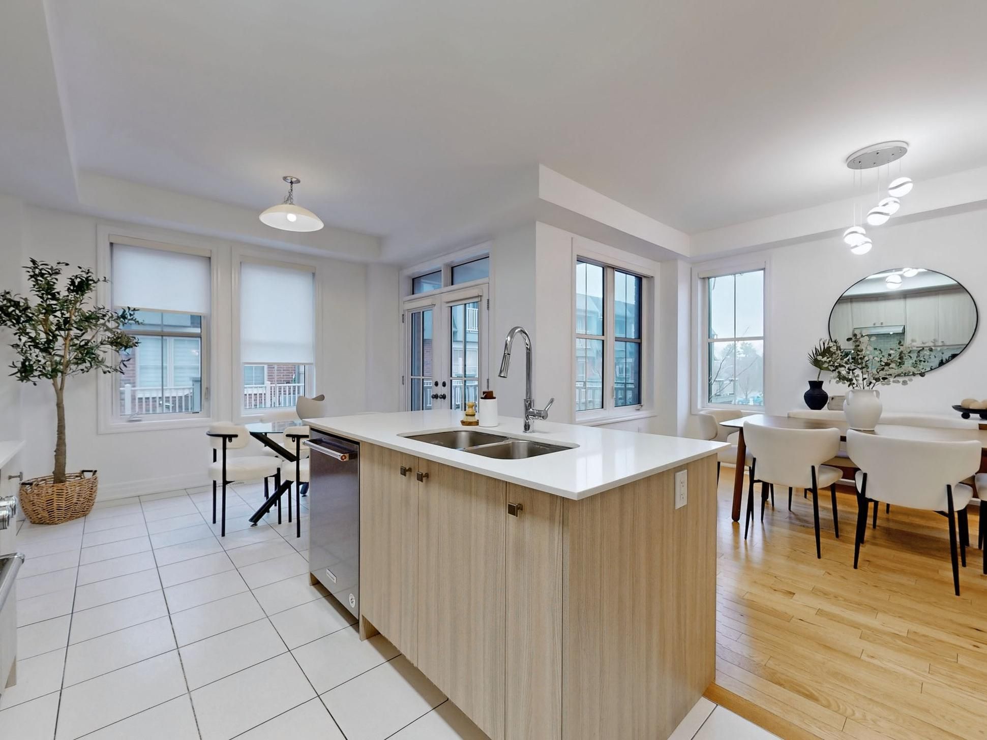 5 Amherst Circle