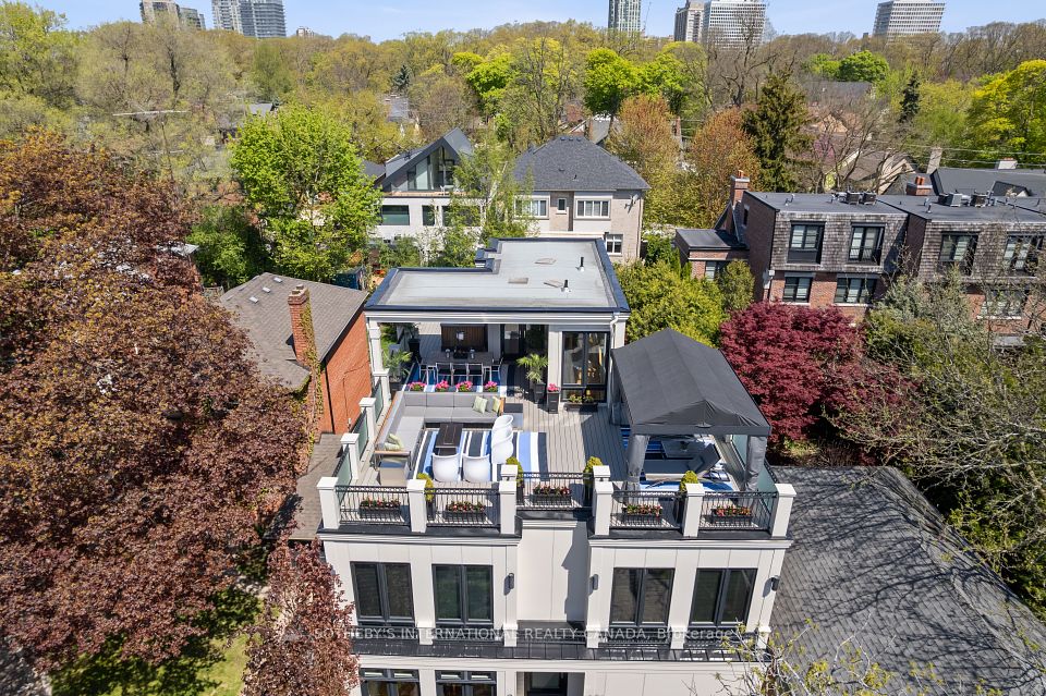 5 Lyndhurst Court, Toronto, ON M5R 1X7