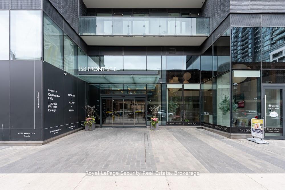 1 Bedroom Condo at 158 Front, Toronto For sale