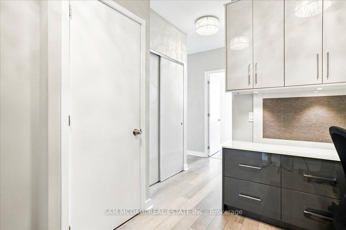 2 Bedrooms Condo at 3975 Grand Park, Mississauga For sale