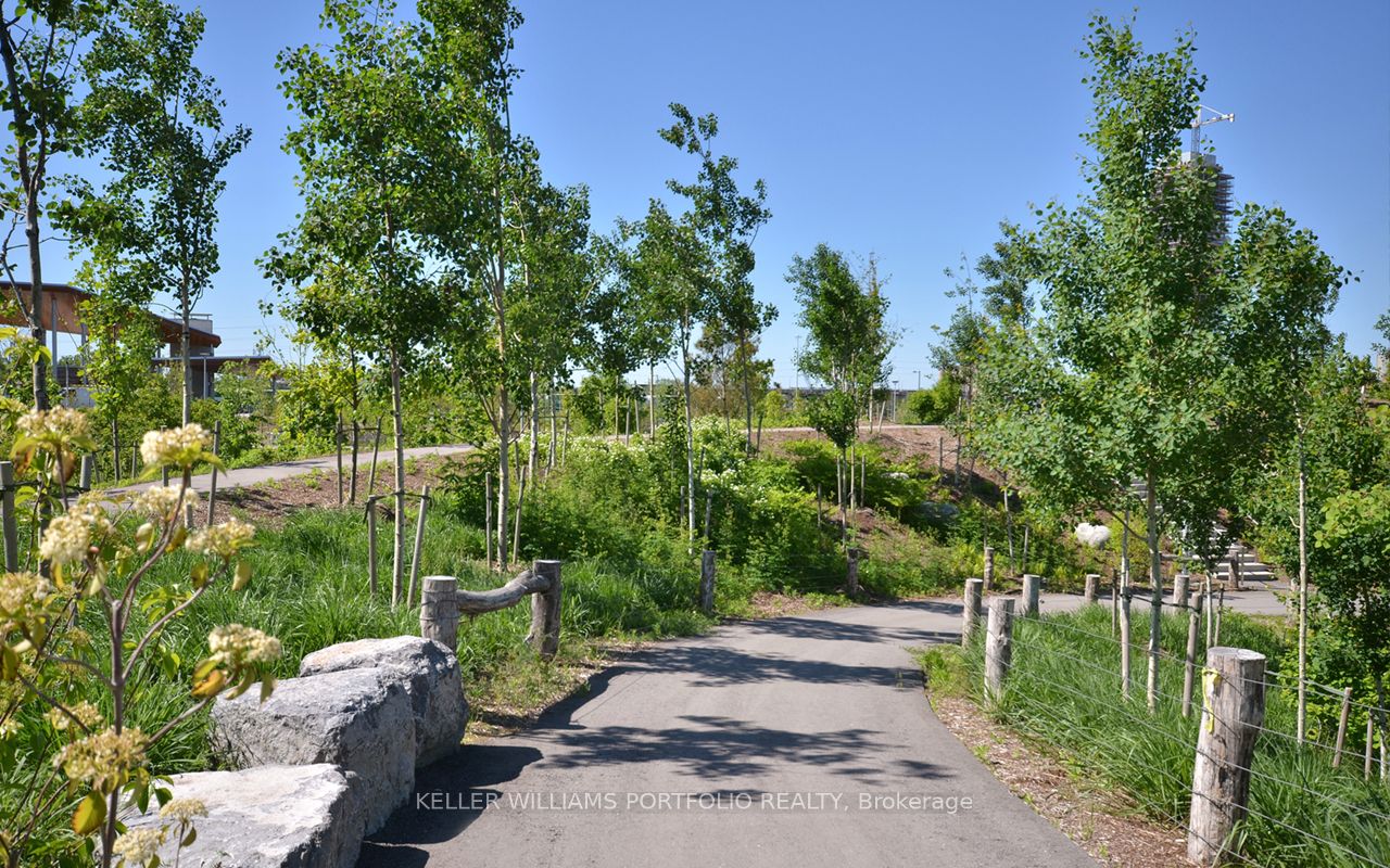 318 King Street E, #1413