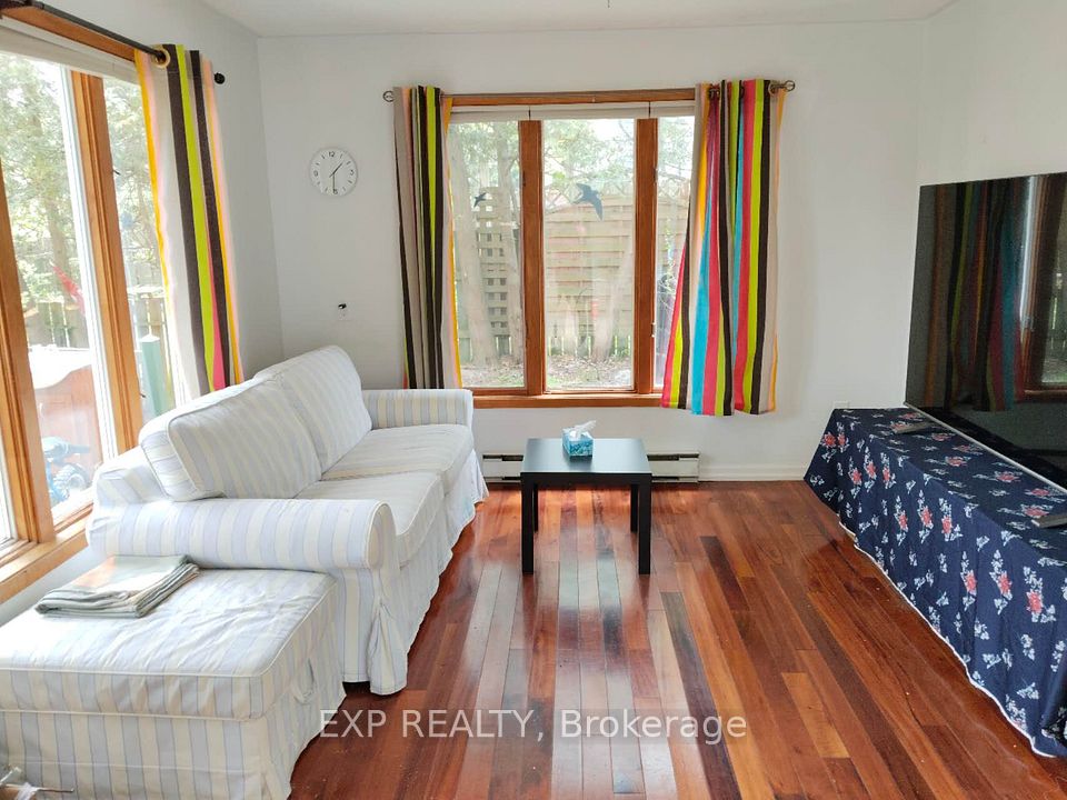 81 Scarborough Heights