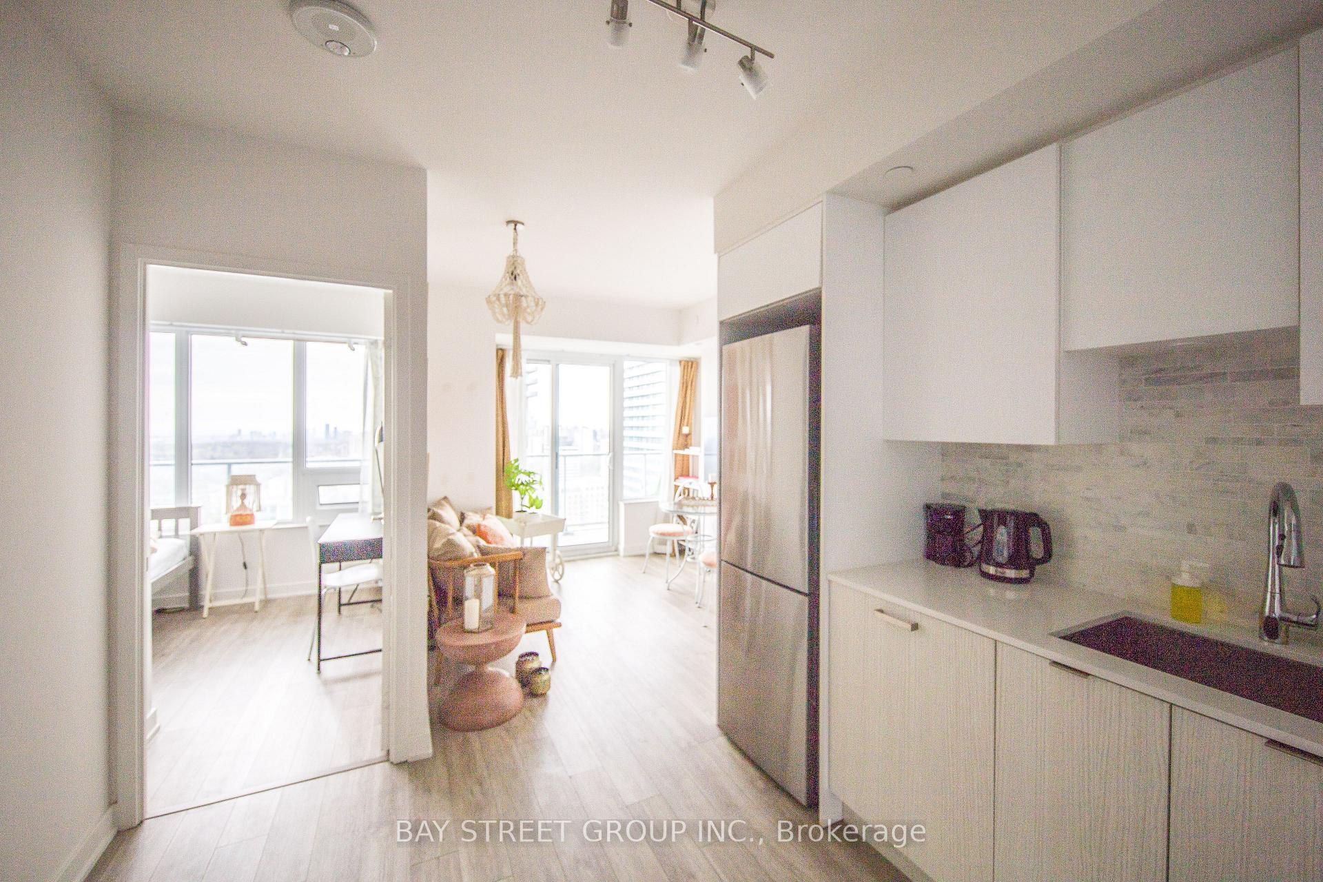 2 Bedrooms Condo at 195 Redpath, Toronto For sale