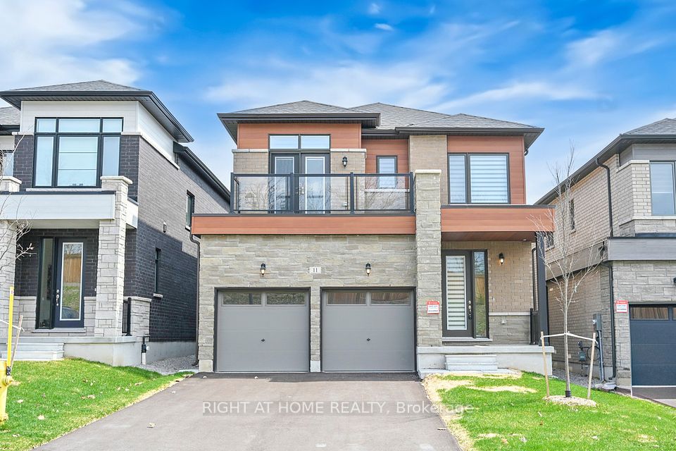11 Calypso Avenue, Springwater, ON L9X 2E1