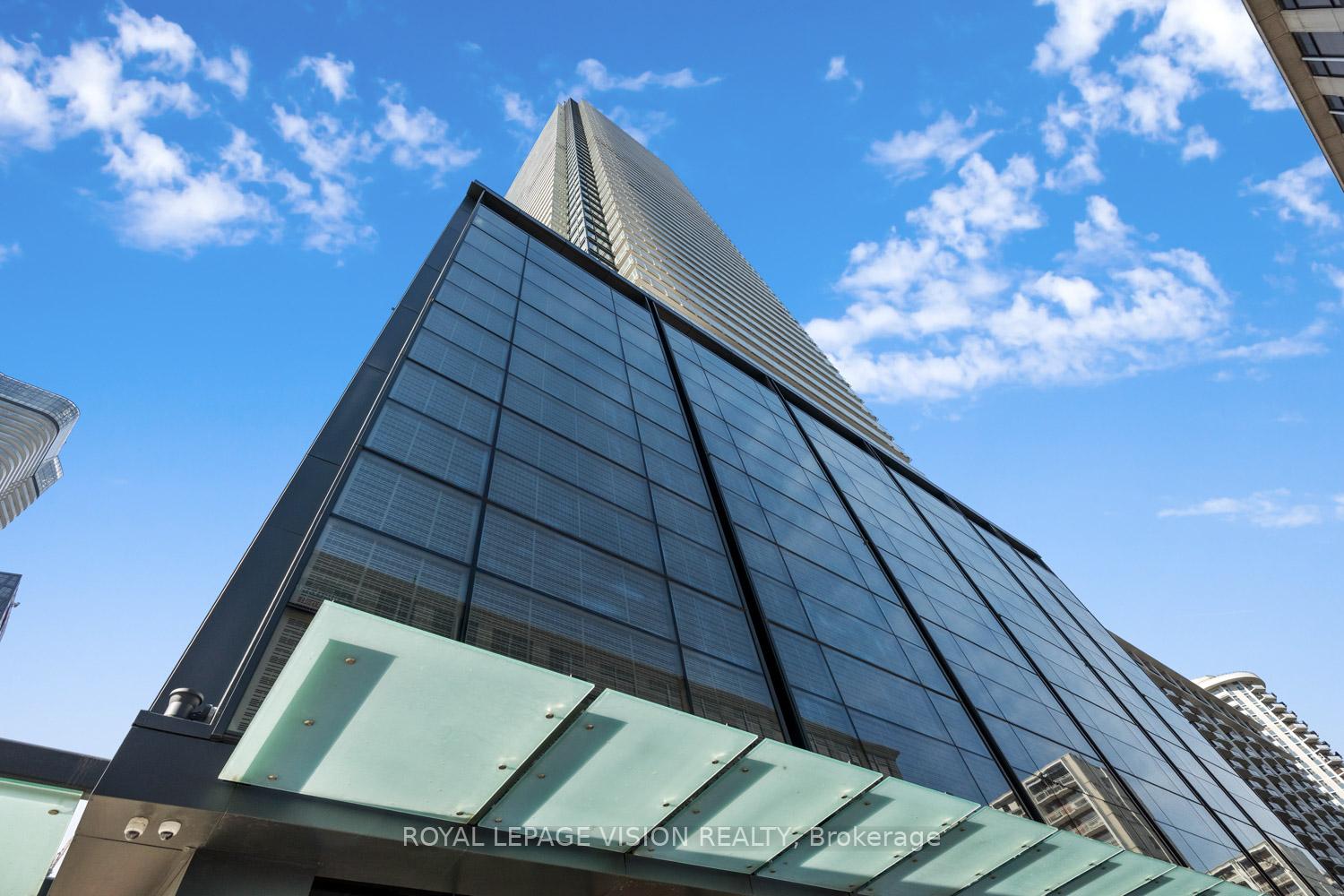 2 Bedrooms Condo at 501 Yonge, Toronto For sale