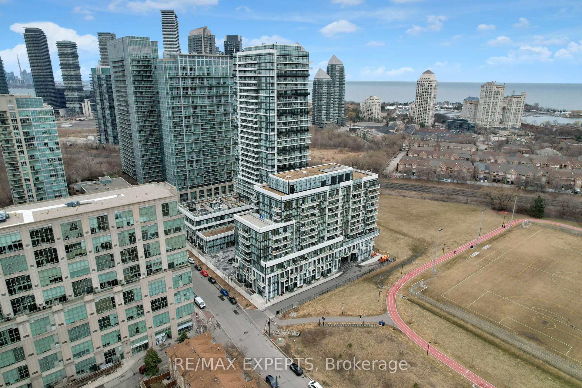2 Bedrooms Condo at 251 Manitoba, Toronto For sale