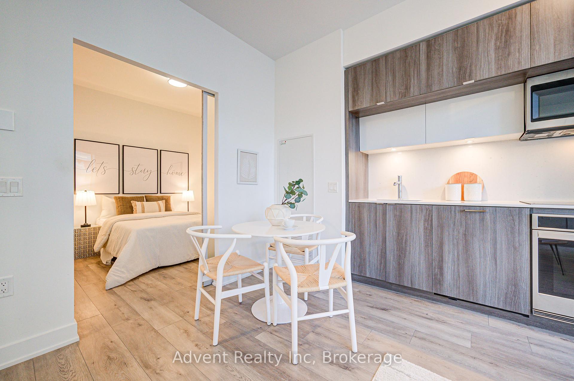 2 Bedrooms Condo at 585 Bloor, Toronto For sale