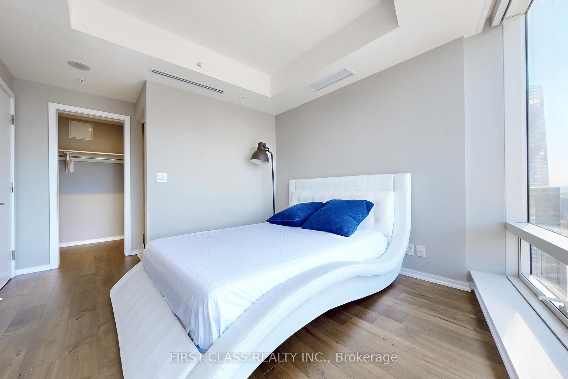 1 Bedroom Condo at 180 University, Toronto For sale