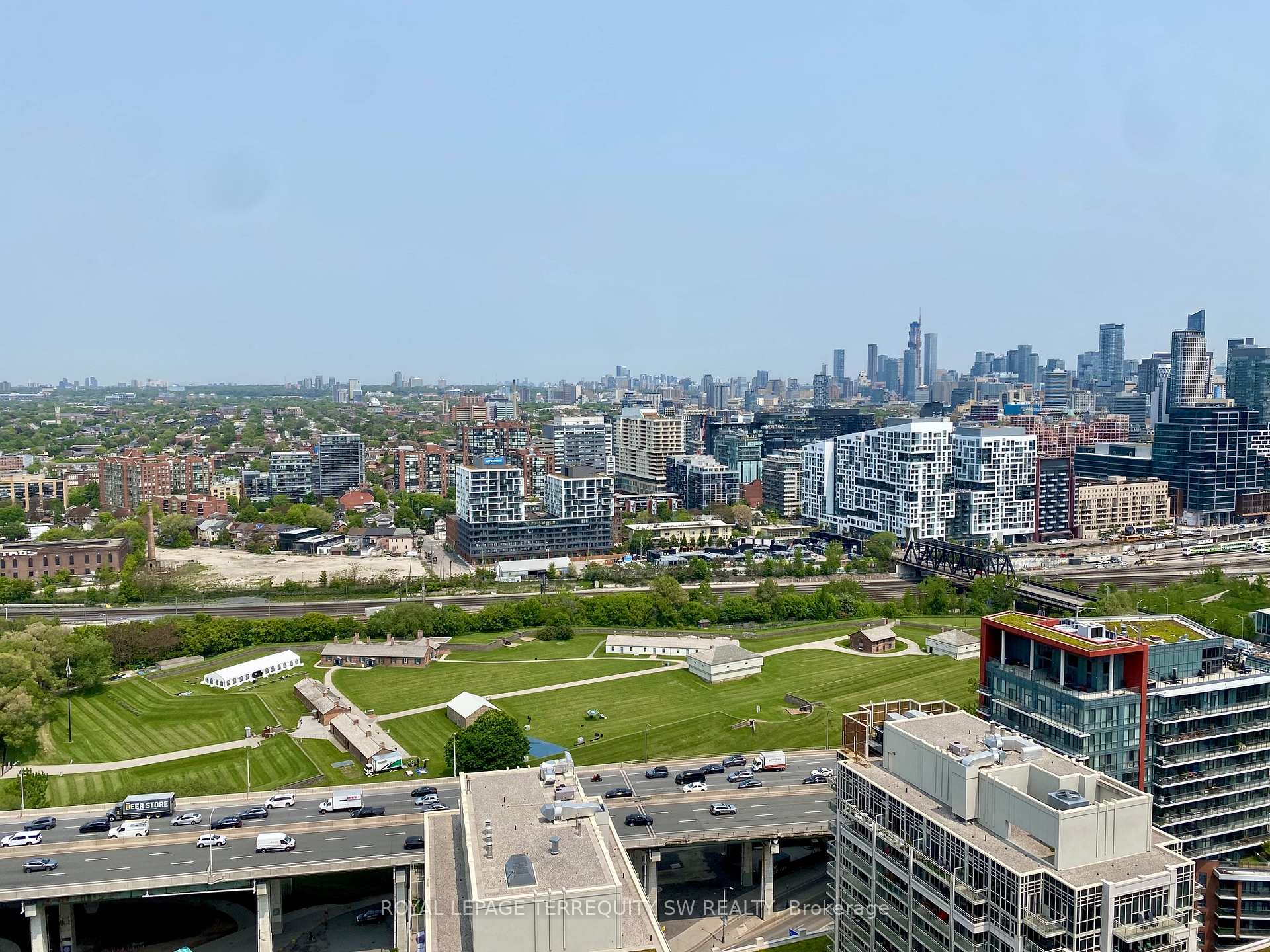 3 Bedrooms Condo at 628 Fleet, Toronto For sale