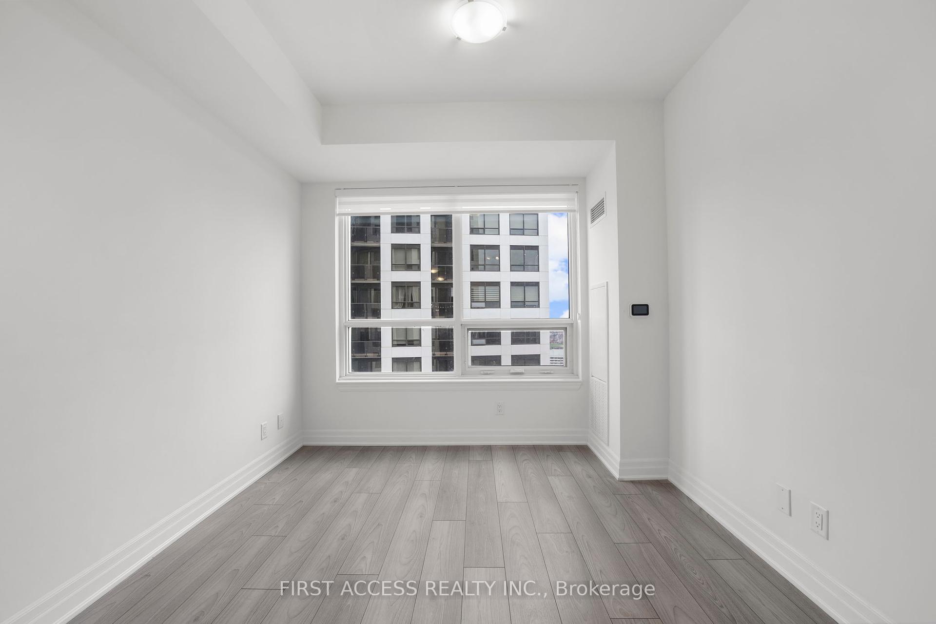 1 Bedroom Condo at 36 ELM,  Mississauga For sale
