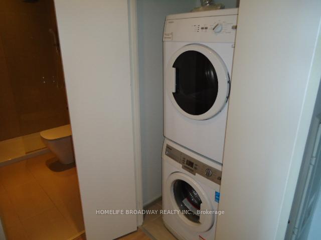 3 Bedrooms Condo at 70 Temperance,  Toronto For sale