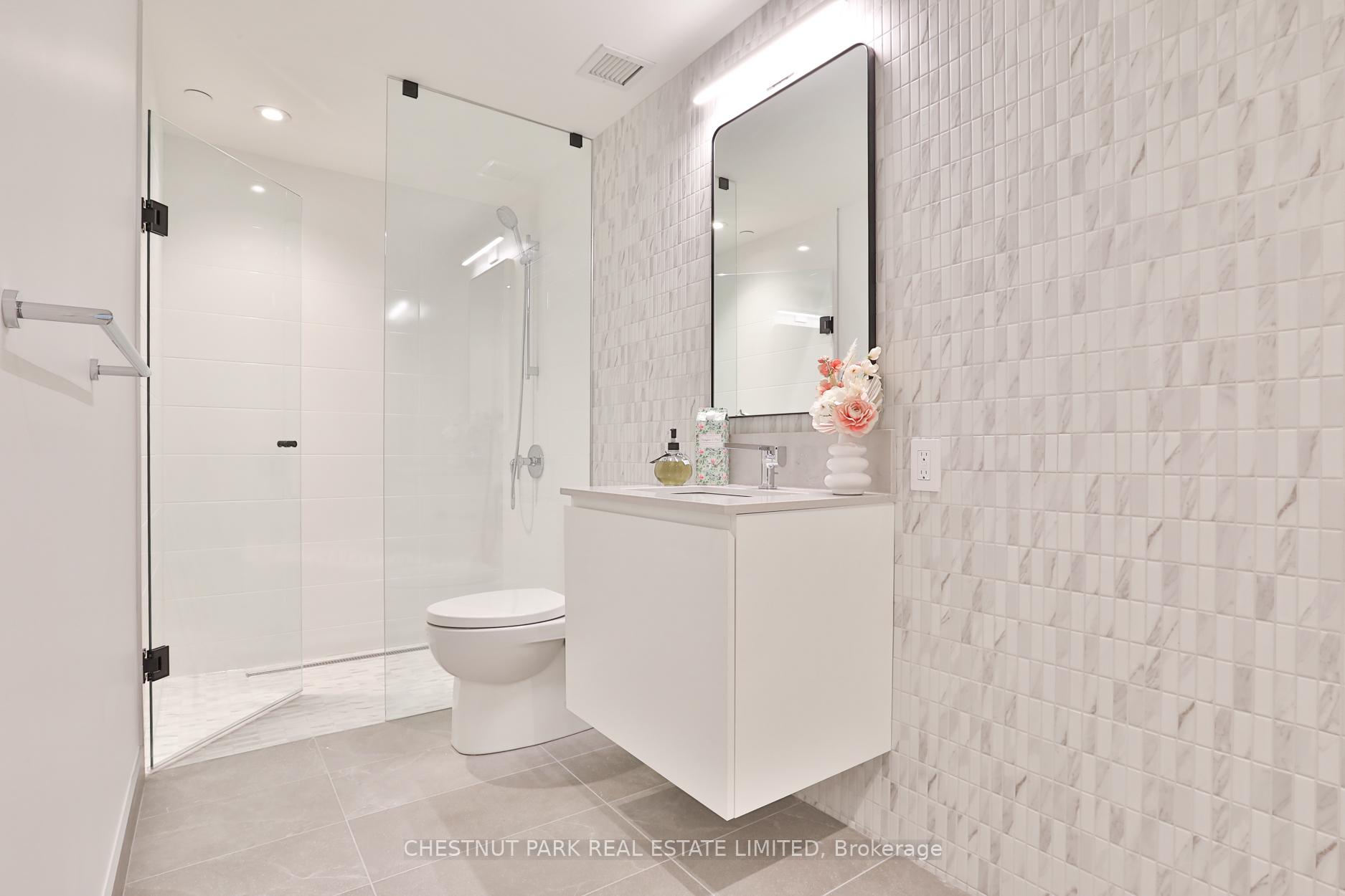 3 Bedrooms Condo at 1414 Bayview, Toronto For sale