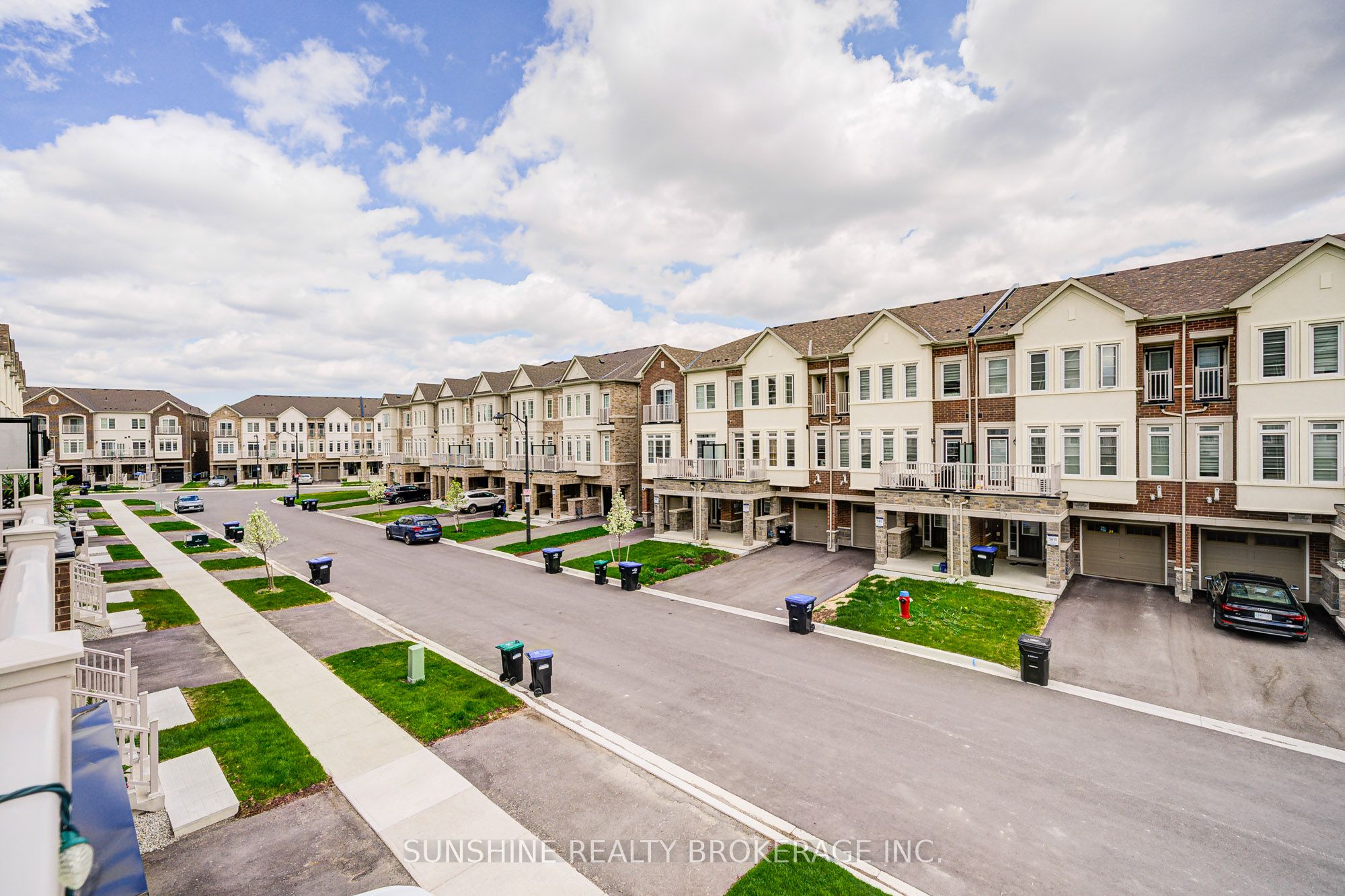 8 Mel Irving Drive, Bradford West Gwillimbury, ON L3Z 4P1