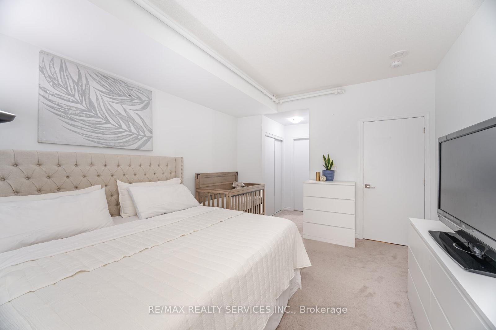 3 Bedrooms Condo at C-3 Falaise,  Toronto For sale