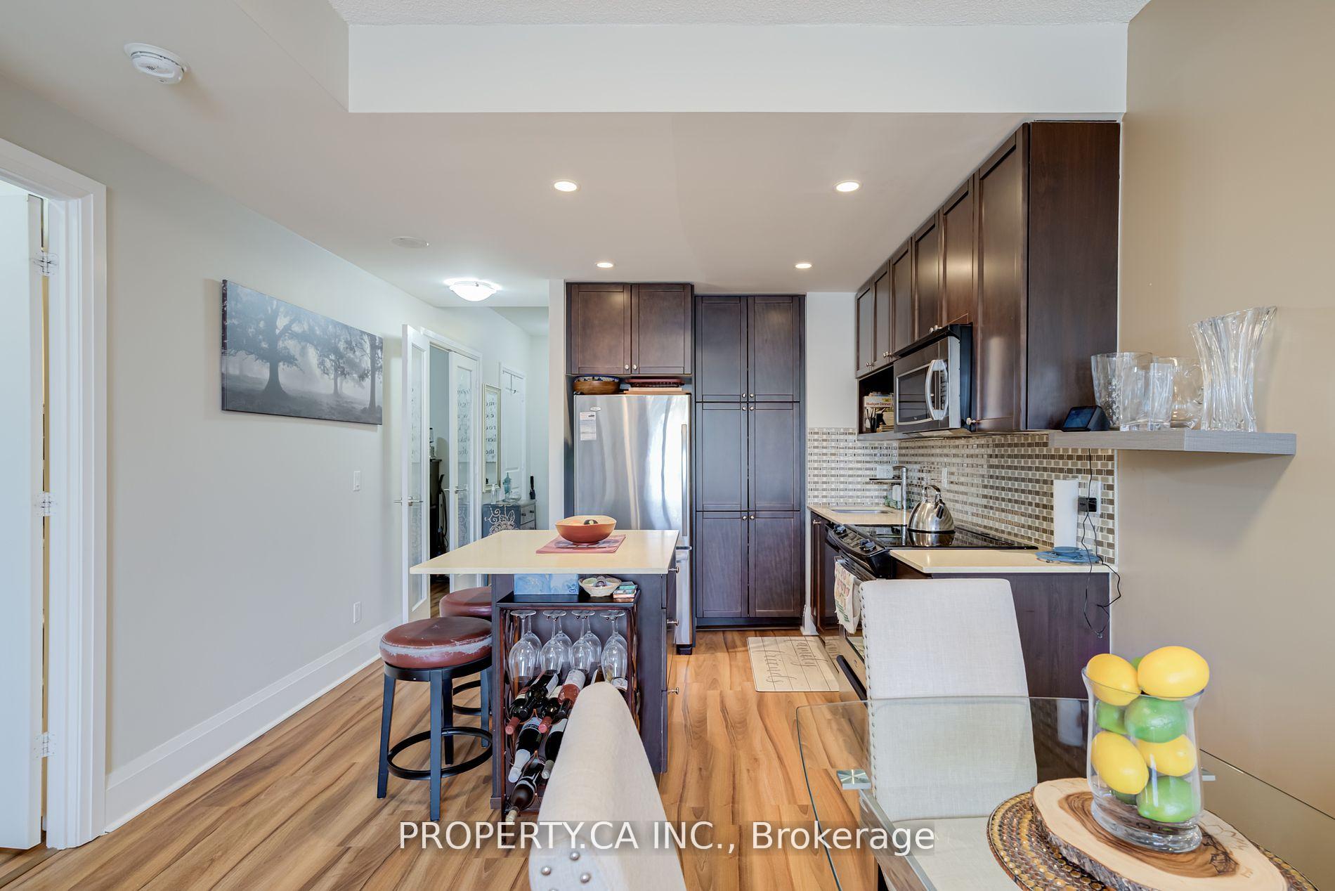 2 Bedrooms Condo at 100 Harrison, Toronto For sale