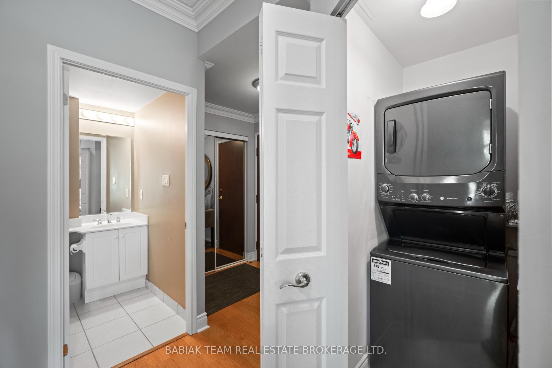 2 Bedrooms Condo at 2511 Bloor, Toronto For sale