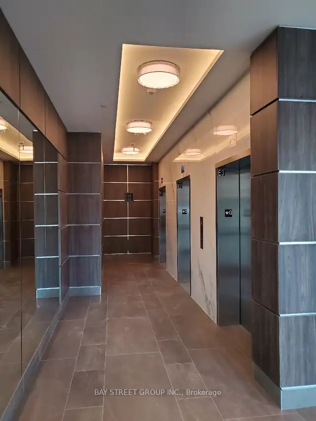 https://trreb-image.ampre.ca/g-tJZO5JT3WPAf9LX2pzSKeOb_AlhGhd3flTw7xH1aA/rs:fit:960:960/wm:.5:so:0:50:.4/wmsh:10/wmt:PHNwYW4gZm9yZWdyb3VuZD0nd2hpdGUnIGZvbnQ9JzY4Jz5CQVkgU1RSRUVUIEdST1VQIElOQy4sIEJyb2tlcmFnZTwvc3Bhbj4/L3RycmViL2xpc3RpbmdzLzQxLzA3LzUwLzUzL3AvNWQ0M2MzNTgtMjNlNC00MzQwLWI0MzItMmFmODMyMzY0YzY4LnBuZw.jpg