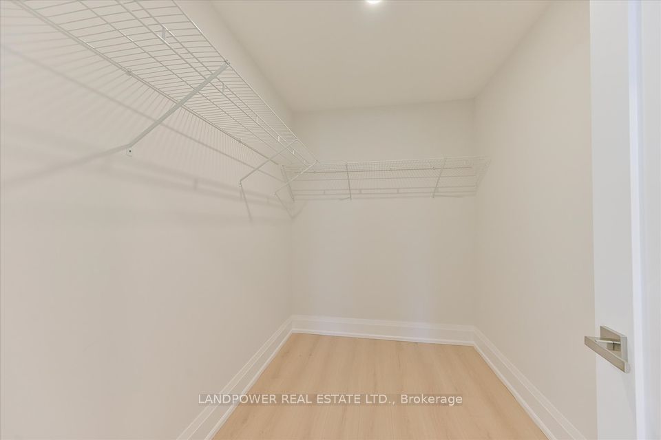 https://trreb-image.ampre.ca/g0EbXSBm8RhEt_4Ksciuru7lY0OrGdWz4BVNDRCkU6s/rs:fit:960:960/wm:.5:so:0:50:.4/wmsh:10/wmt:PHNwYW4gZm9yZWdyb3VuZD0nd2hpdGUnIGZvbnQ9JzY4Jz5MQU5EUE9XRVIgUkVBTCBFU1RBVEUgTFRELiwgQnJva2VyYWdlPC9zcGFuPg/L3RycmViL2xpc3RpbmdzLzQwLzczLzE5LzM0L3AvZjEwZDVkODYtYzA0MC00Y2NkLTgxMGMtYmU1YjIzZTU5YzJjLmpwZw.jpg