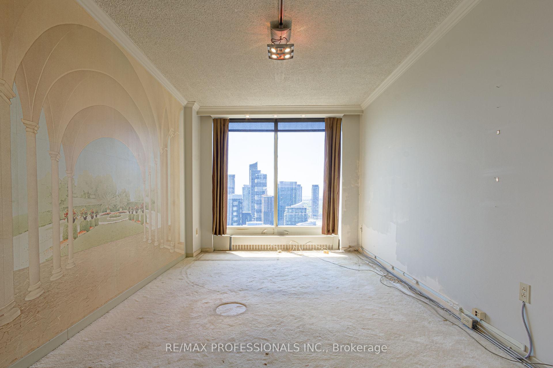 3 Bedrooms Condo at 2045 Lake Shore,  Toronto For sale