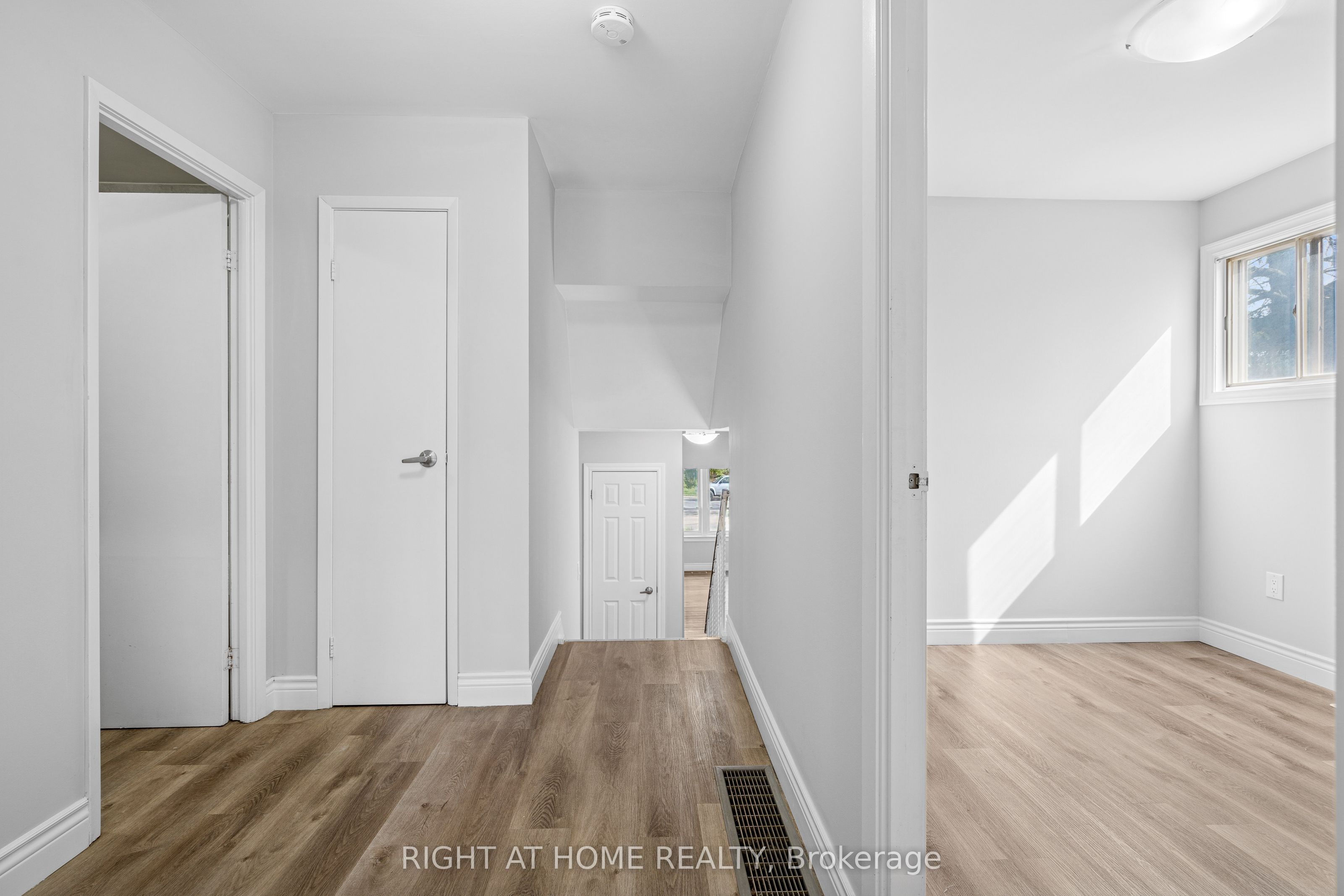 21 Ashdale Court