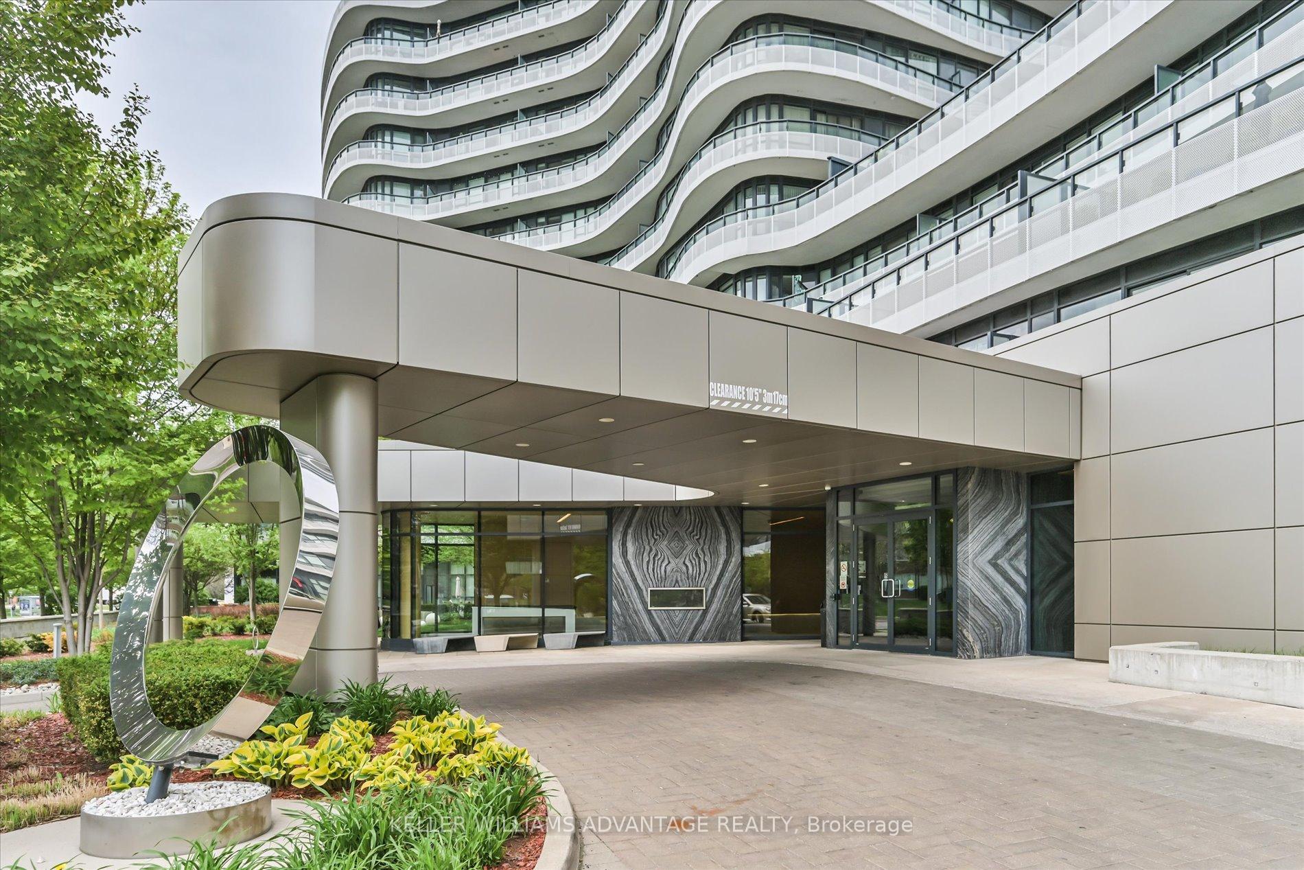 2 Bedrooms Condo at 99 The Donway, Toronto For sale