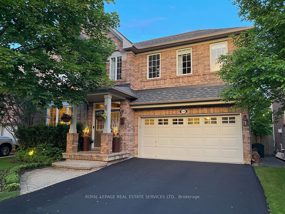 1392 Pinecliff