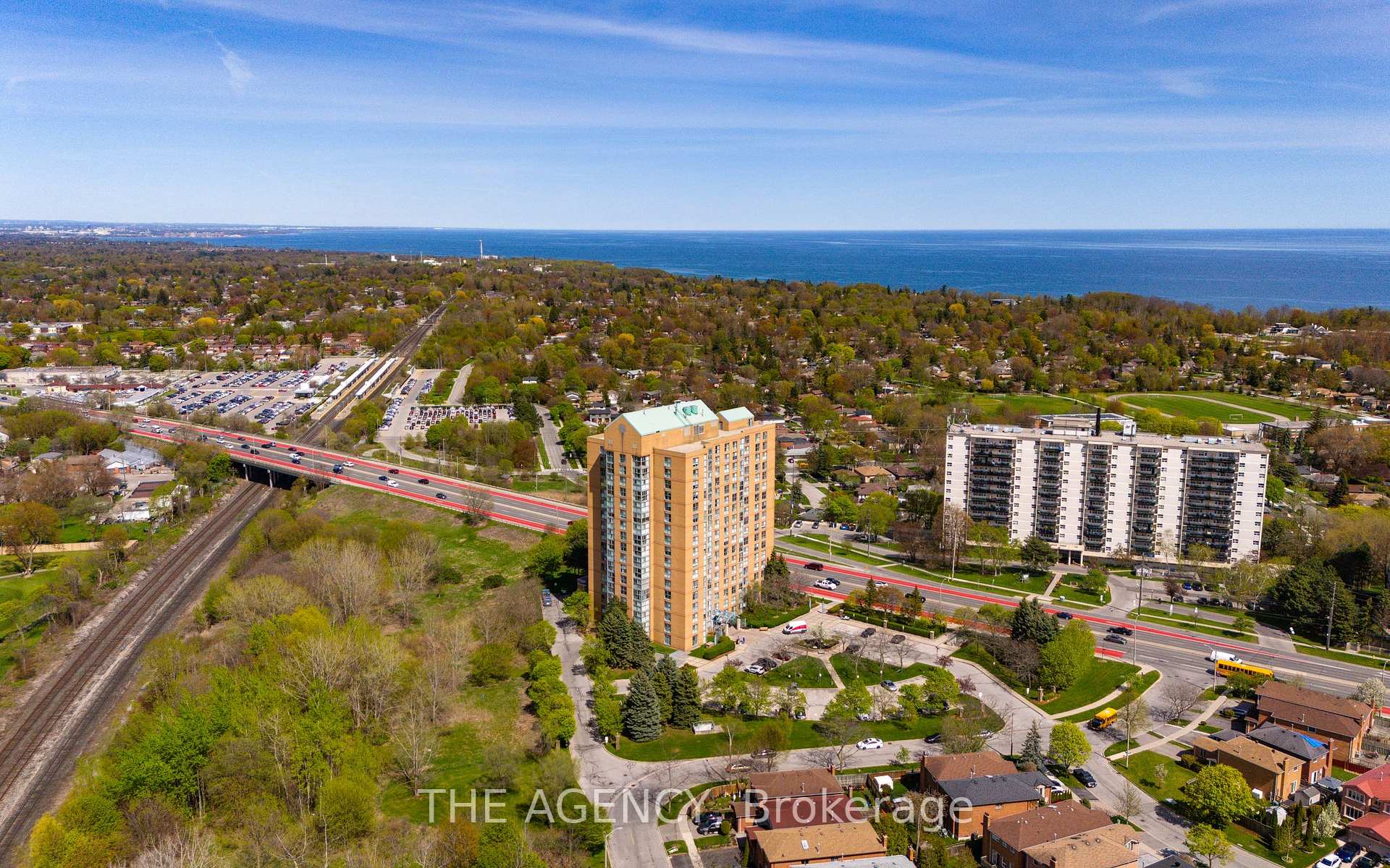 2 Bedrooms Condo at 90 Dale, Toronto For sale