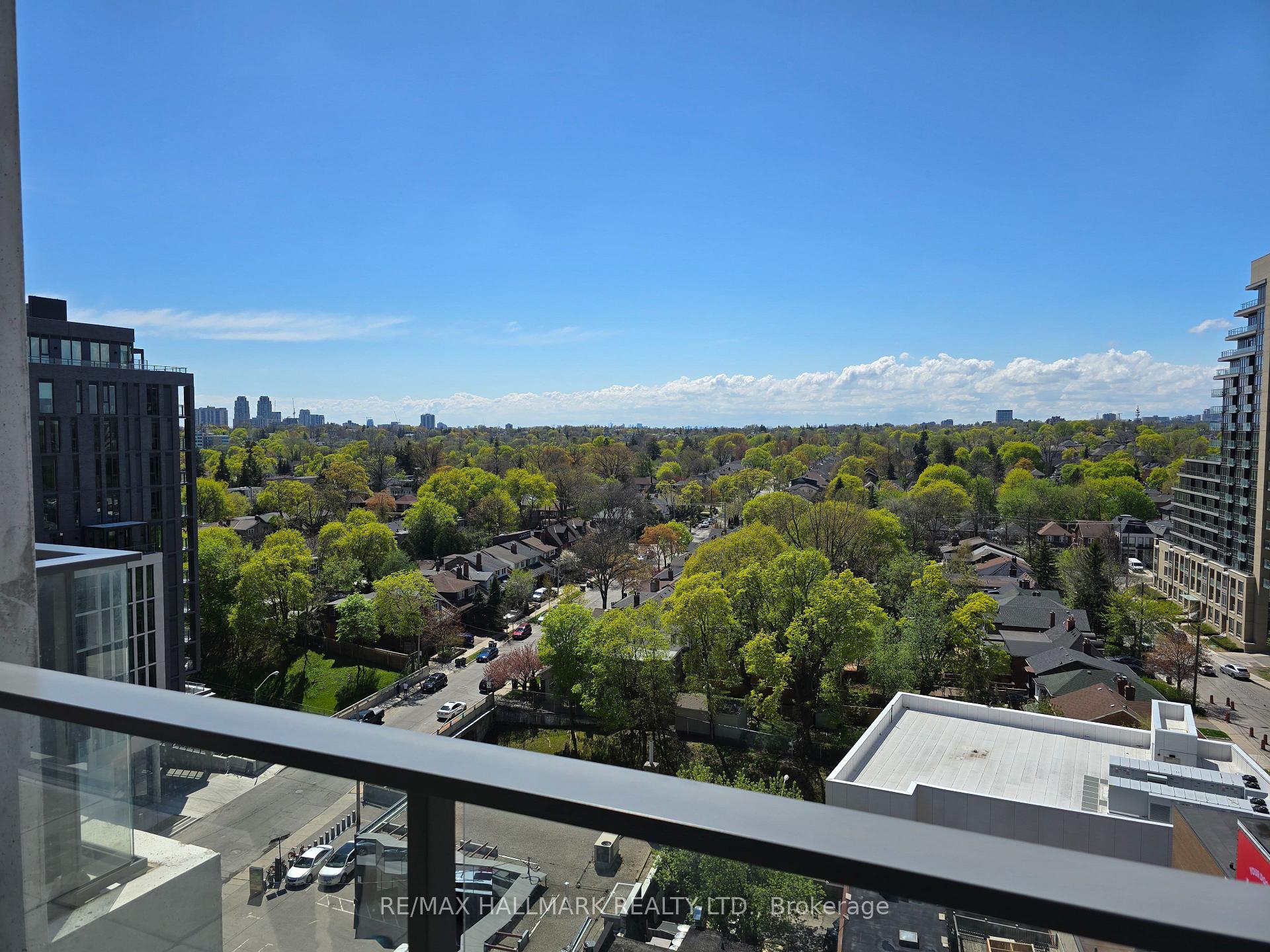 2 Bedrooms Condo at 8 Hillsdale, Toronto For sale