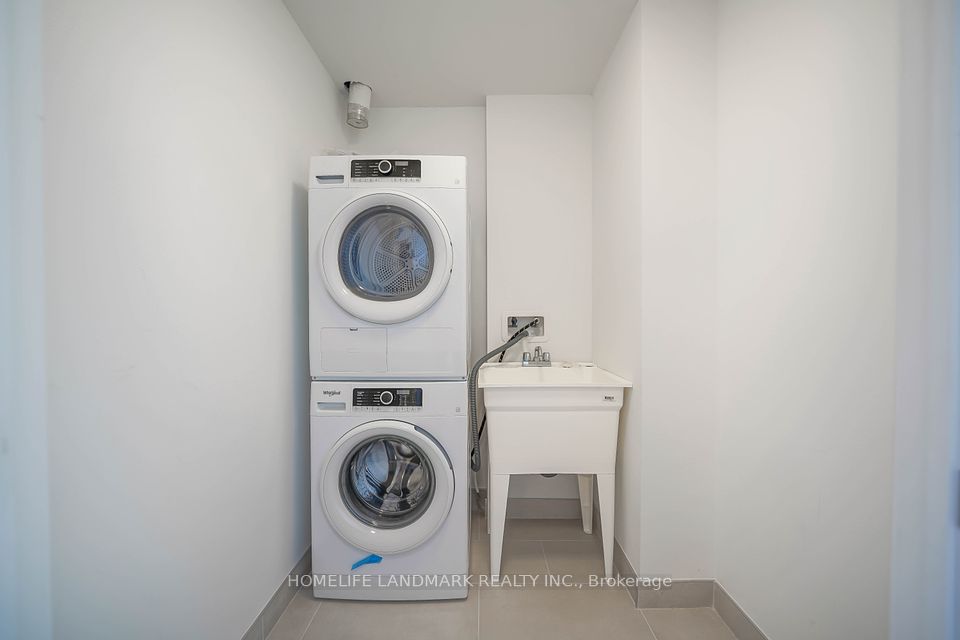 https://trreb-image.ampre.ca/g110PwODR20FDNc5Sh6NKcMr3Ds4bA-Ga5fUjZT1vzI/rs:fit:960:960/wm:.5:so:0:50:.4/wmsh:10/wmt:PHNwYW4gZm9yZWdyb3VuZD0nd2hpdGUnIGZvbnQ9JzY4Jz5IT01FTElGRSBMQU5ETUFSSyBSRUFMVFkgSU5DLiwgQnJva2VyYWdlPC9zcGFuPg/L3RycmViL2xpc3RpbmdzLzQwLzY4LzQzLzg3L3AvNDI2NThiMjAtMGJlYS00ZmQzLWJjMzAtMGIyOGJkZjdjMzVlLmpwZw.jpg