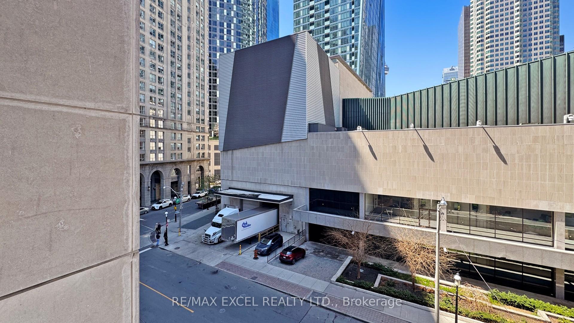 2 Bedrooms Condo at 1 Scott, Toronto For sale