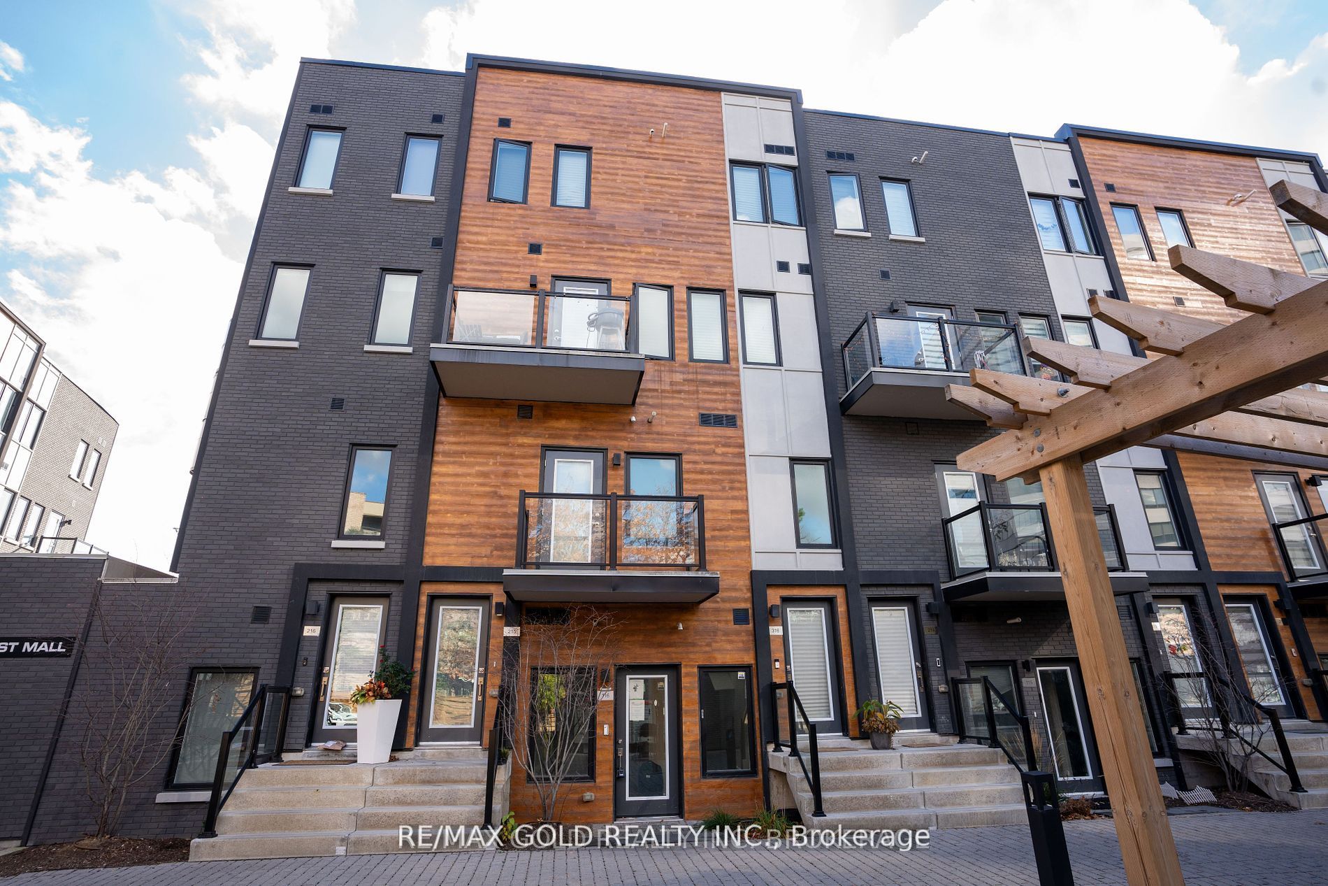 402 The East Mall, #116