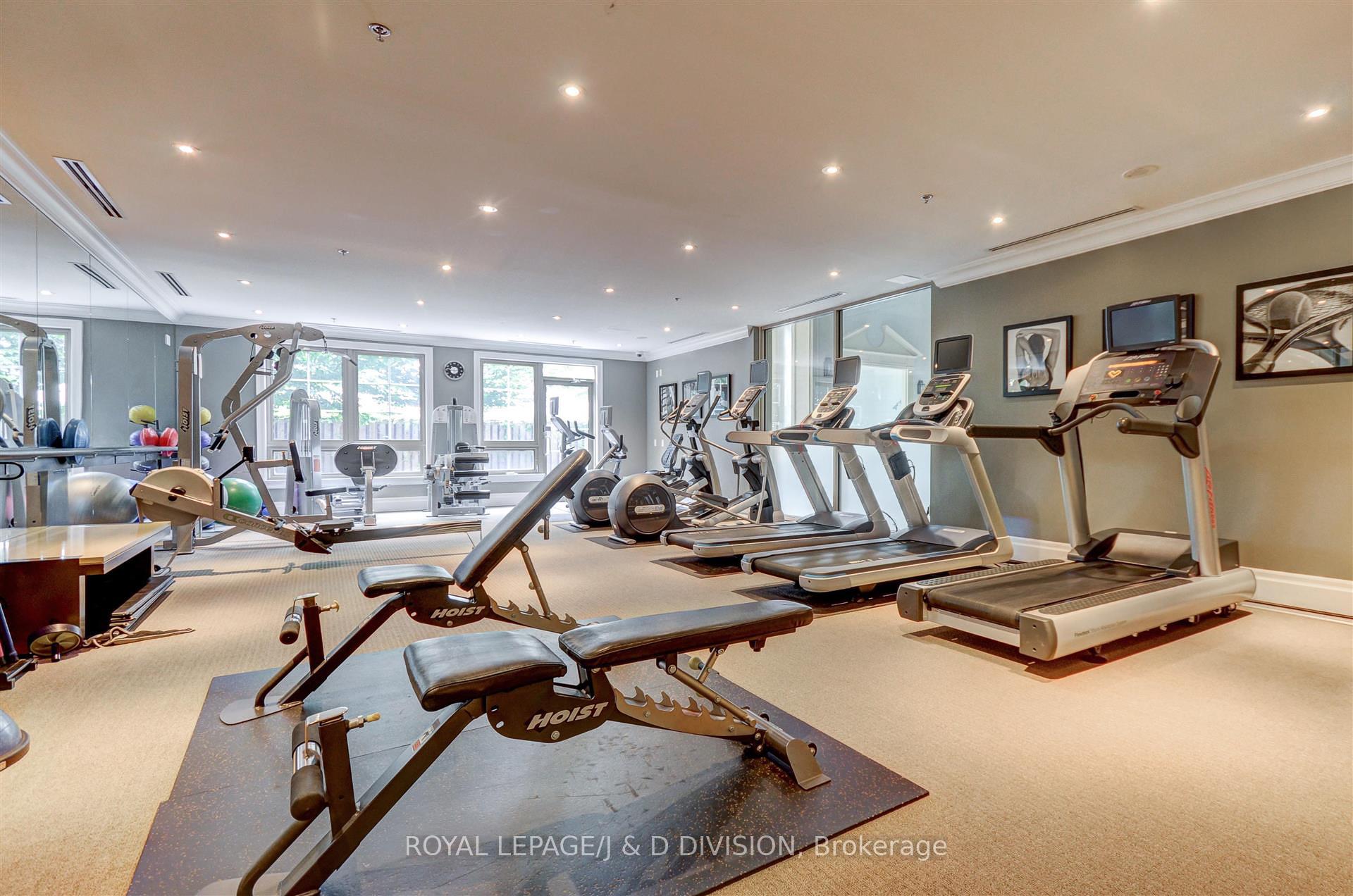 2 Bedrooms Condo at 20 Burkebrook,  Toronto For sale