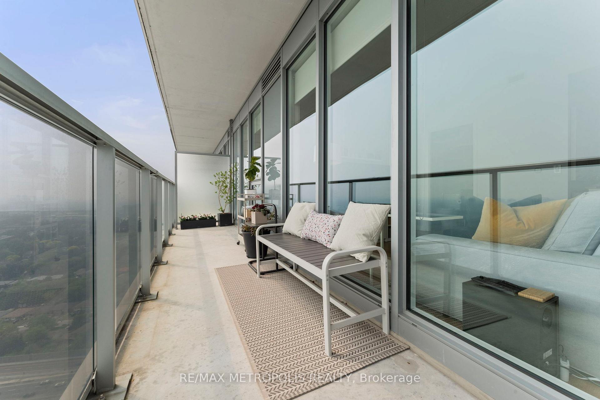 2 Bedrooms Condo at 117 McMahon, Toronto For sale