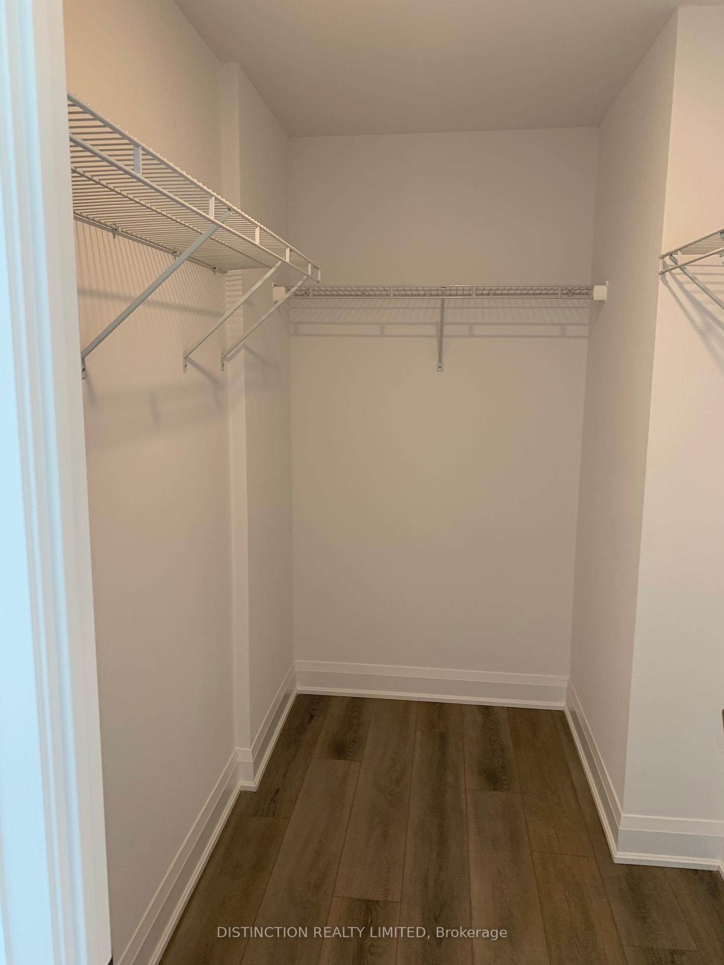 2 Bedrooms Condo at 10 gatinea, Vaughan For sale