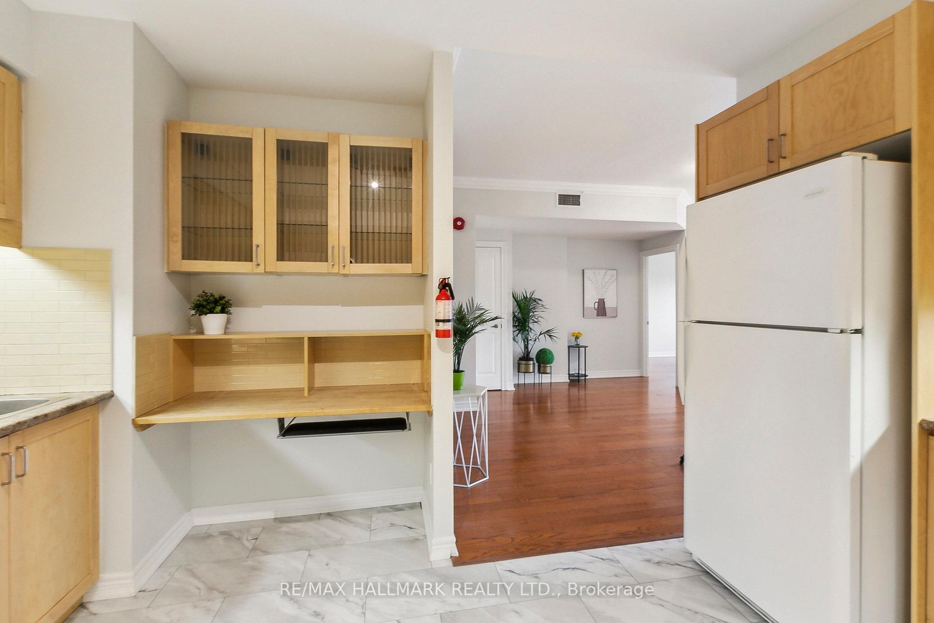 2 Bedrooms Condo at 1 Lawlor, Toronto For sale