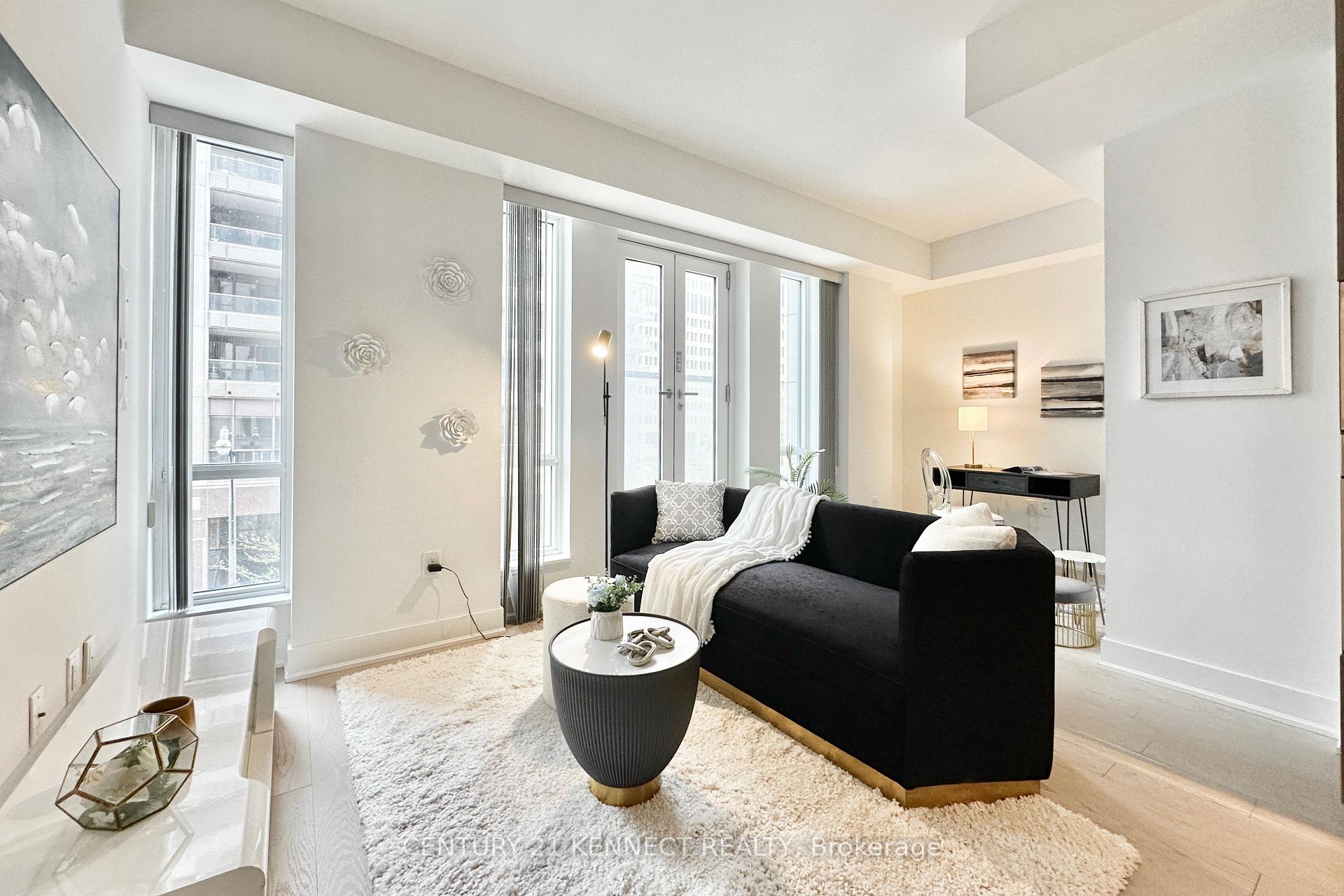 #313 – 955 Bay Street, Toronto, ON M5S 2A2