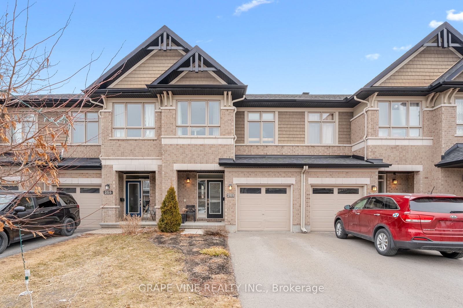 261 Shinleaf Crescent, OrleansConventGlenandArea, ON K1W 0J2