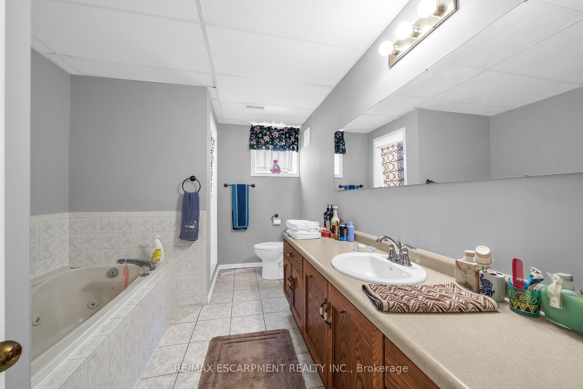 122 Fieldway Drive