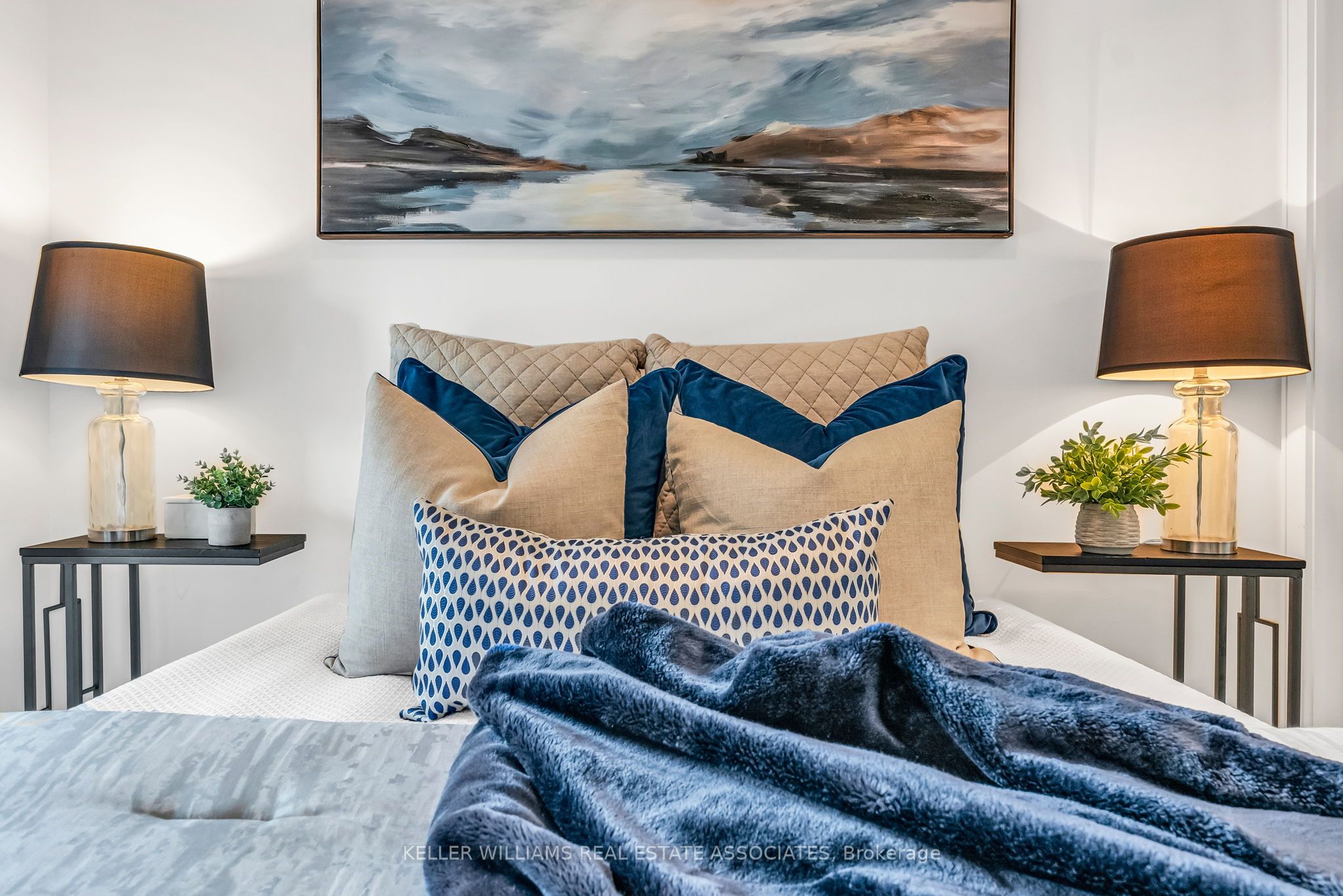 1575 Lakeshore Road W, #231