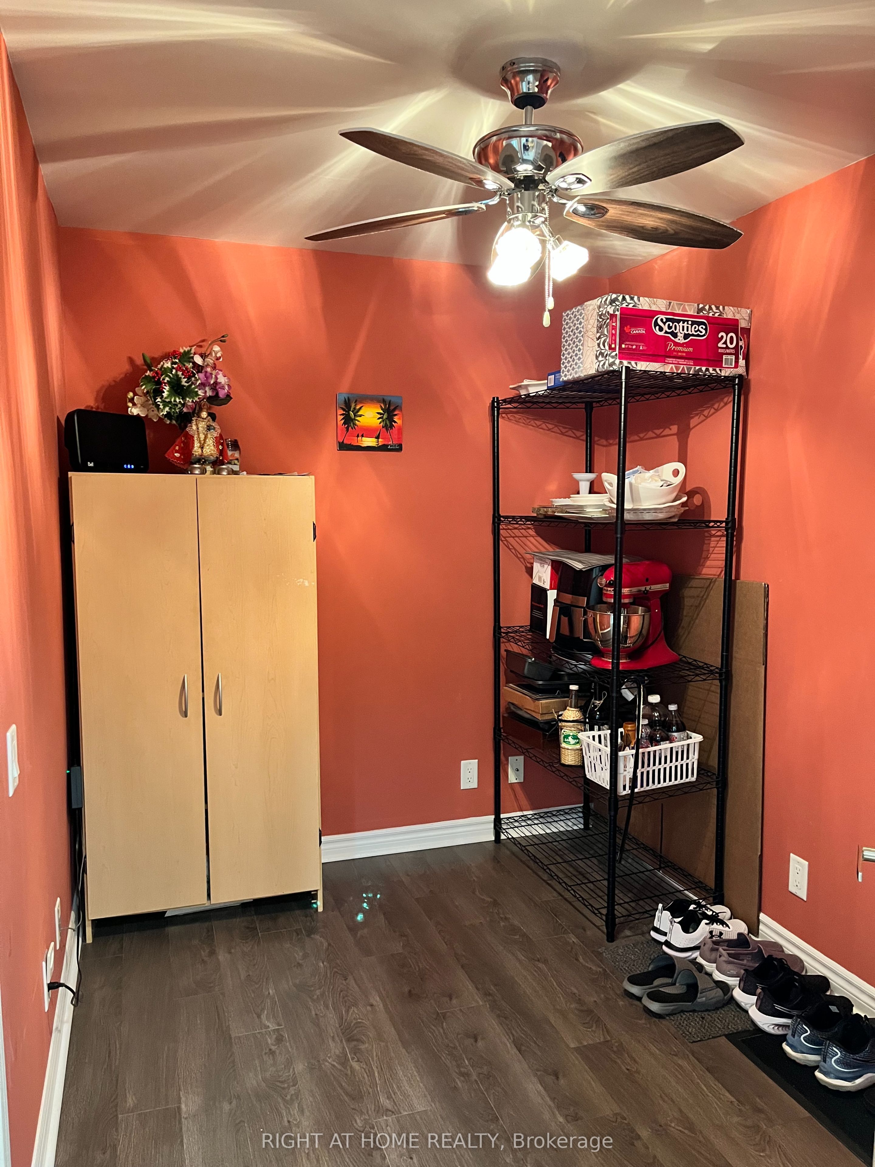 11121 Yonge Street, ## 602