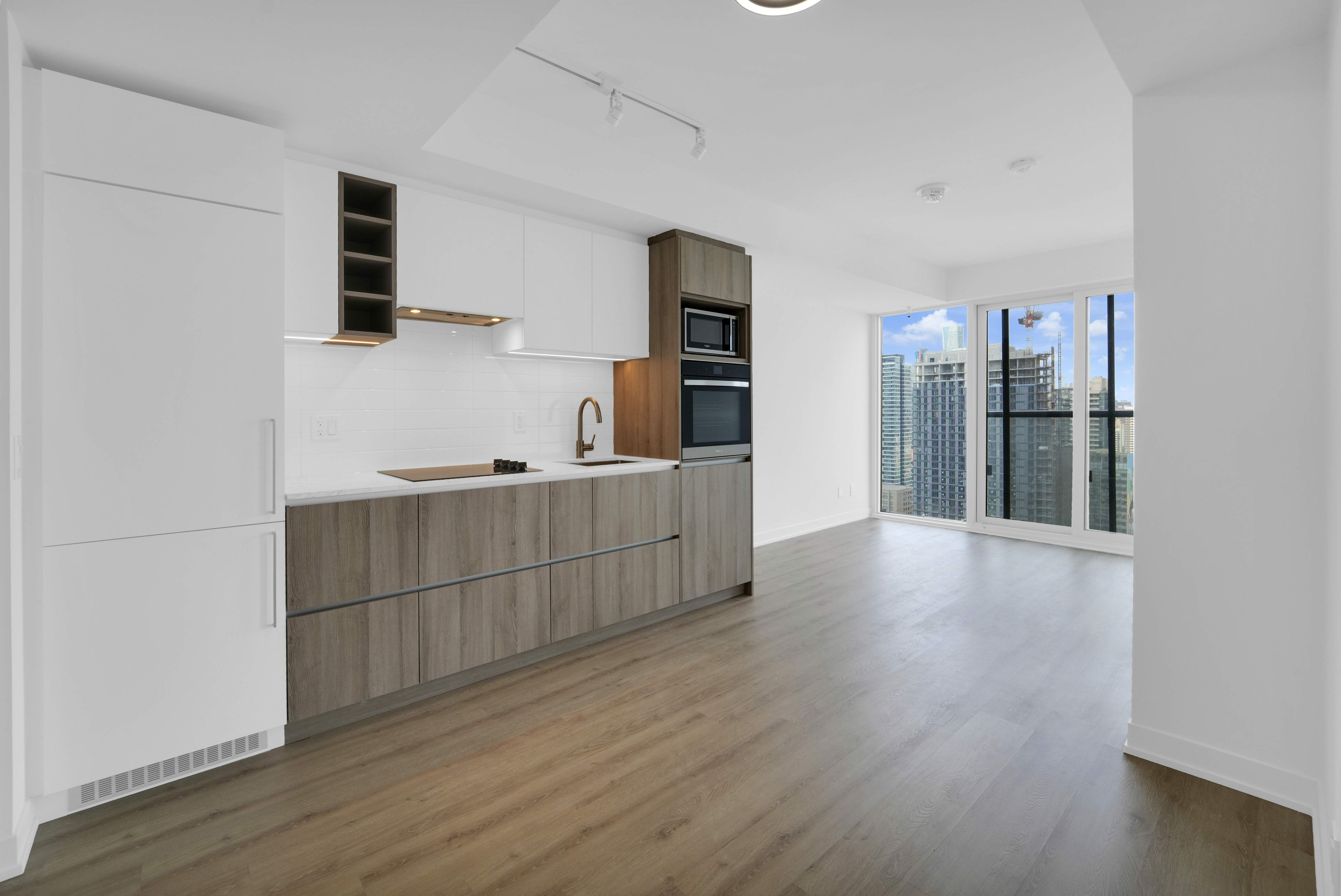 319 Jarvis Street 3307