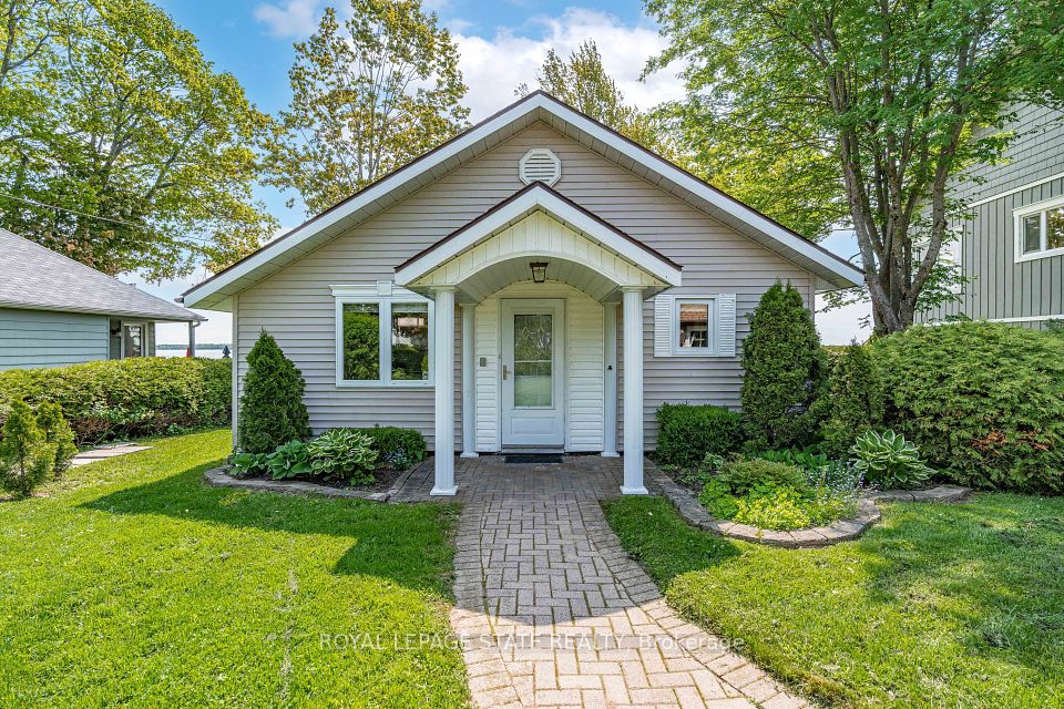 2703 Lakeside Drive, Severn, ON L0K 1G0